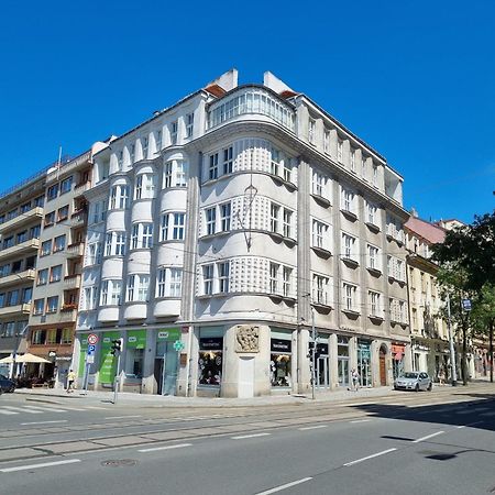 Oasis Apartments At Charles Square Praga Exterior foto