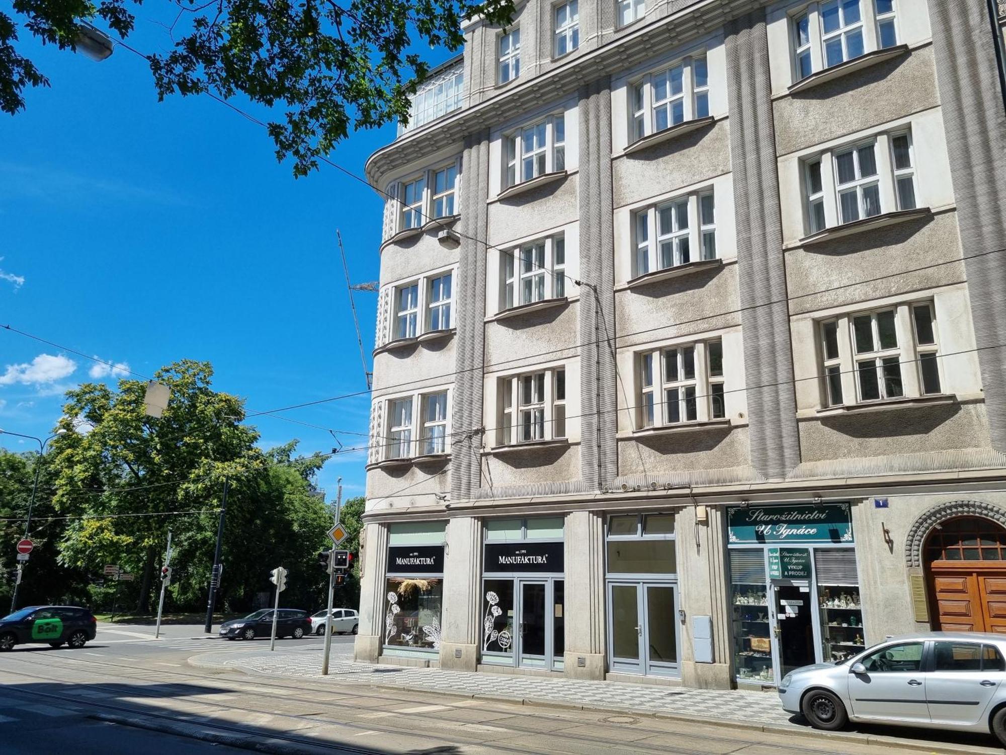 Oasis Apartments At Charles Square Praga Exterior foto