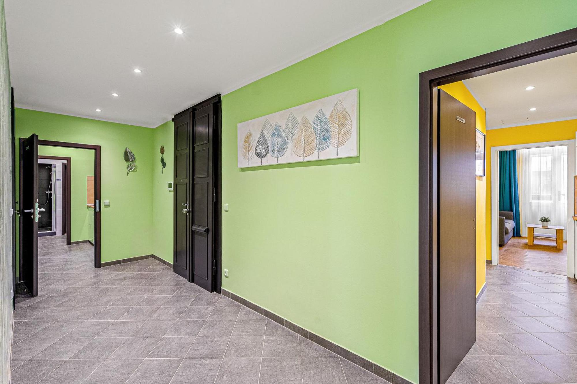 Oasis Apartments At Charles Square Praga Exterior foto