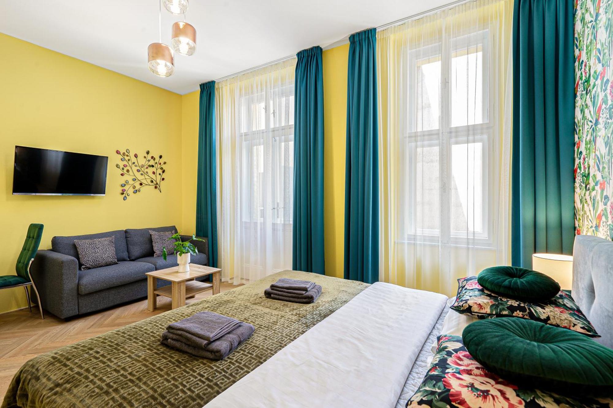 Oasis Apartments At Charles Square Praga Exterior foto